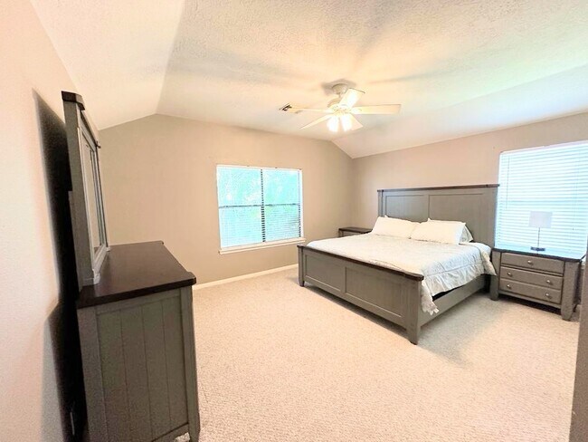 Building Photo - 21502 Oakbridge Park Ln