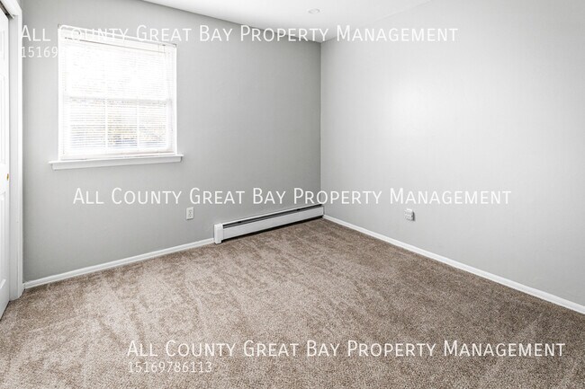 Building Photo - 921 Church St