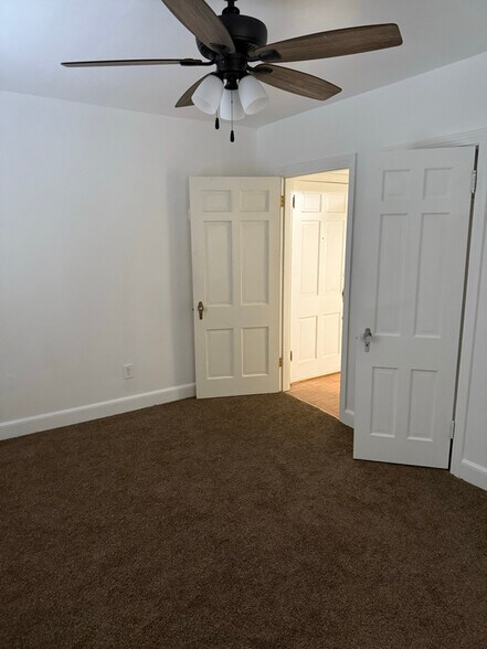 Building Photo - 318 Macon Ave