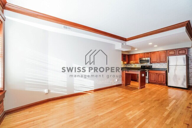 Building Photo - 4 Clark Pl