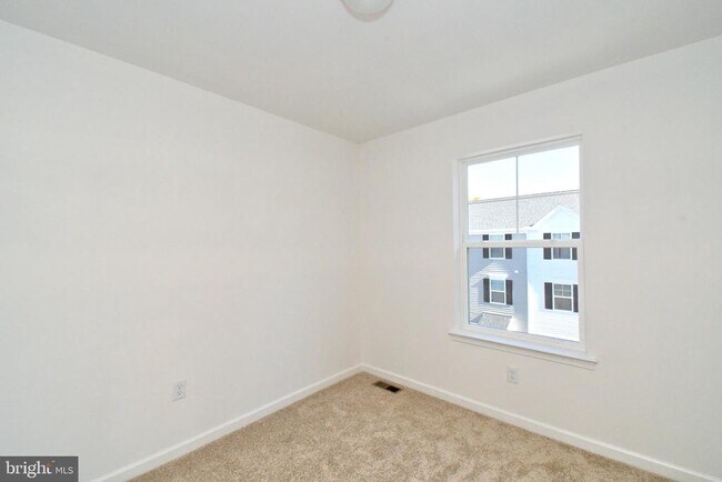 Building Photo - 114 Kuechler Ct