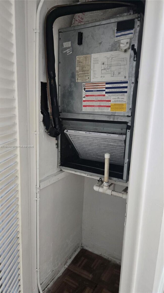 Building Photo - 1700 Cleveland St