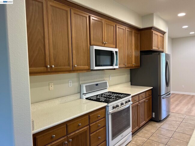 Building Photo - 5683 Melodia Cir