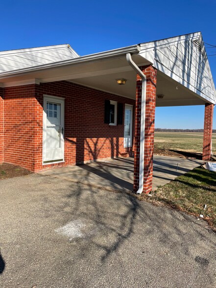 Building Photo - 28470 Lambs Meadow Rd