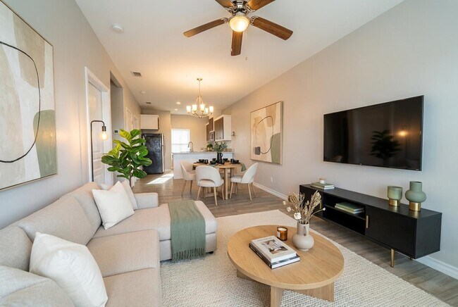 Building Photo - 5601 Cuenca Dr