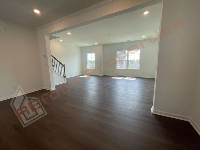 Building Photo - BRAND NEW- Spacious 4 Bedroom, 3 Bathroom ...