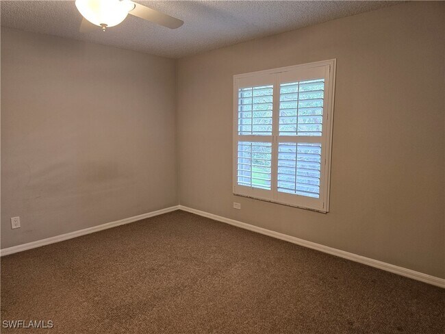 Building Photo - 605 Squire Cir