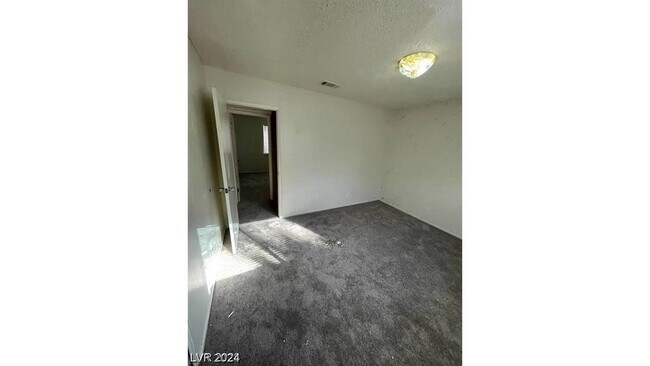 Building Photo - 3955 Ventura Way