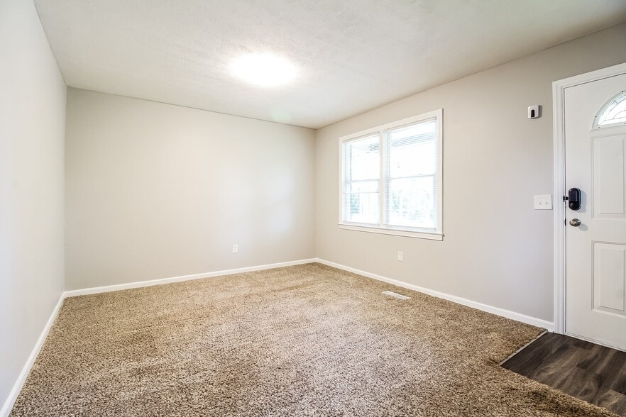 Building Photo - 14 Crofton Dr