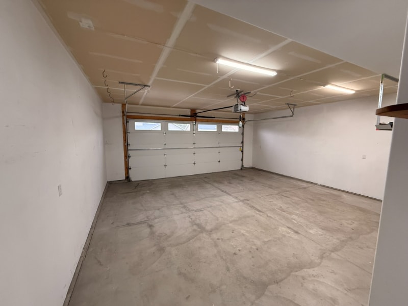 Building Photo - 240 Triple Creek Dr