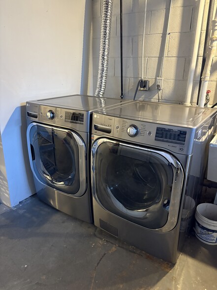 Washer & Dryer - 9109 W Cleveland Ave