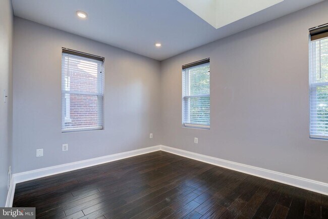 Building Photo - 4209 JENIFER St NW