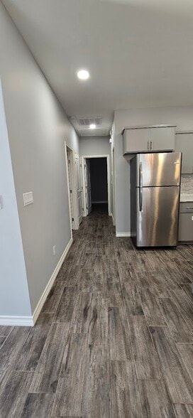 Building Photo - 3918 Las Vistas Ln