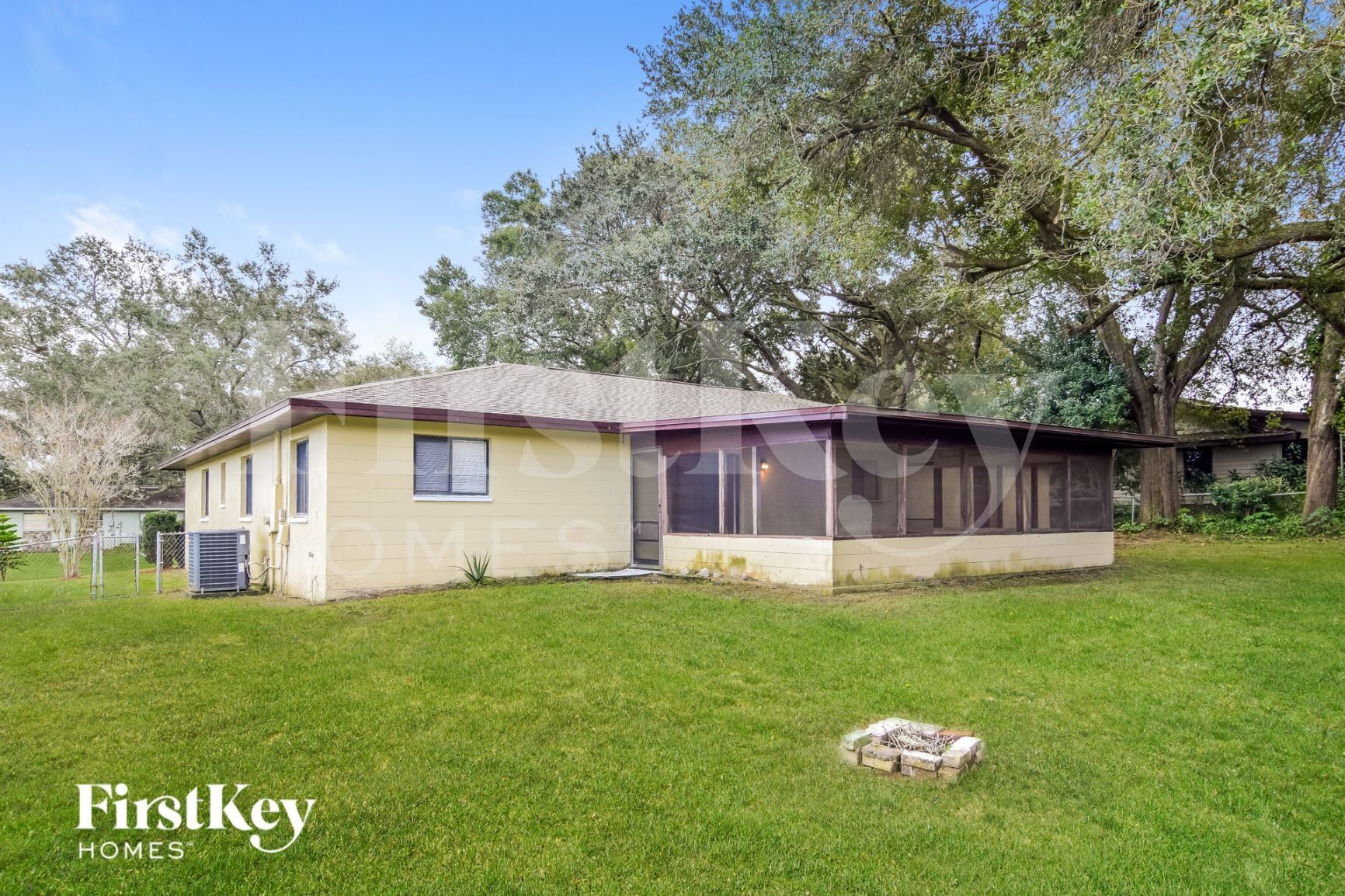 Building Photo - 5017 Kingswood Dr