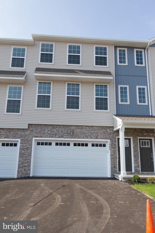 Building Photo - 1817 Shady Ln