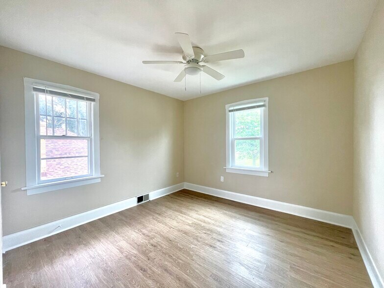 Front Bedroom - 1706 33rd St
