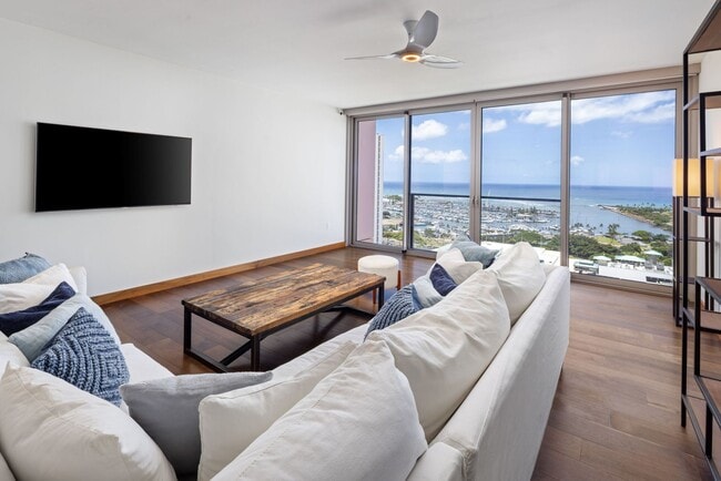 Building Photo - 1555 Kapiolani Blvd