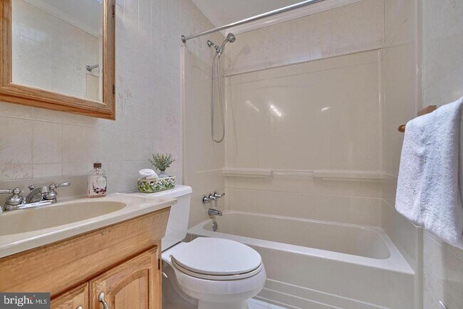 Building Photo - 7731 Wynbrook Rd