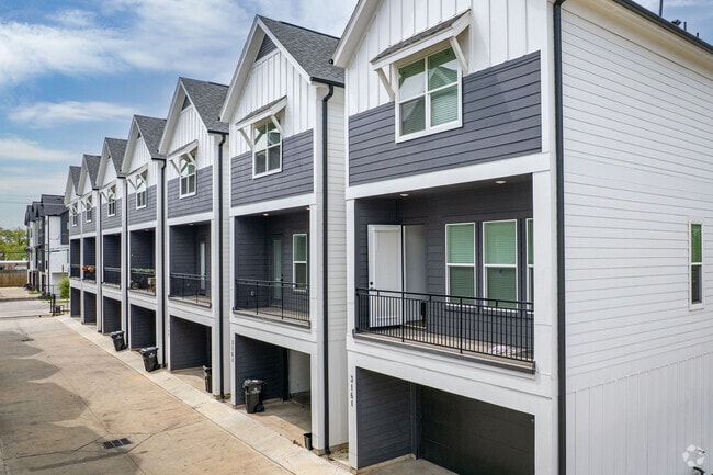 316 Thornton Rd - Thornton Homes