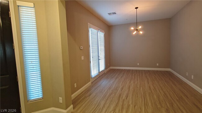 Building Photo - 2868 Josephine Dr
