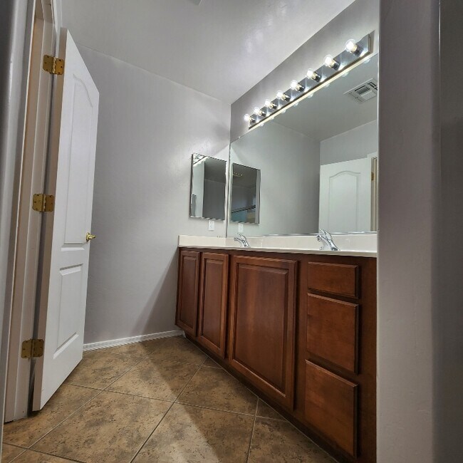 Building Photo - 13604 E High Plains Ranch St