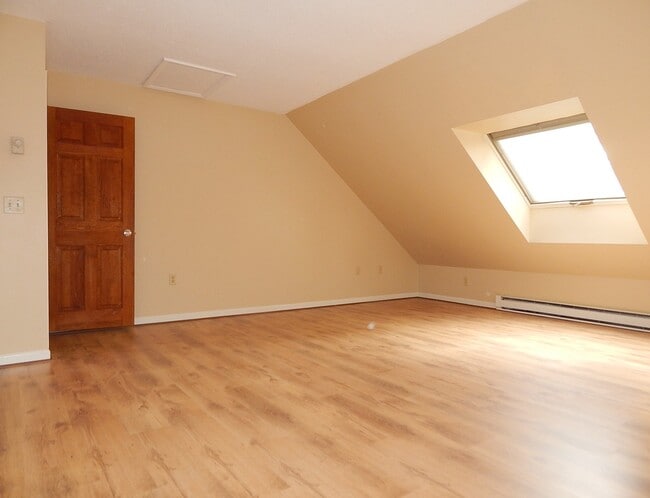 Building Photo - 18 Valley View Ln