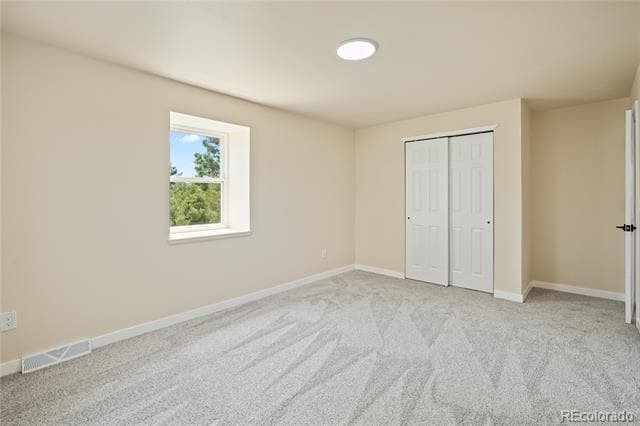 Building Photo - 5599 W Maplewood Pl