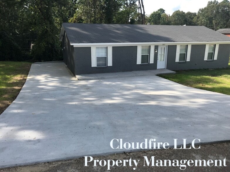 Building Photo - 201 James Cir