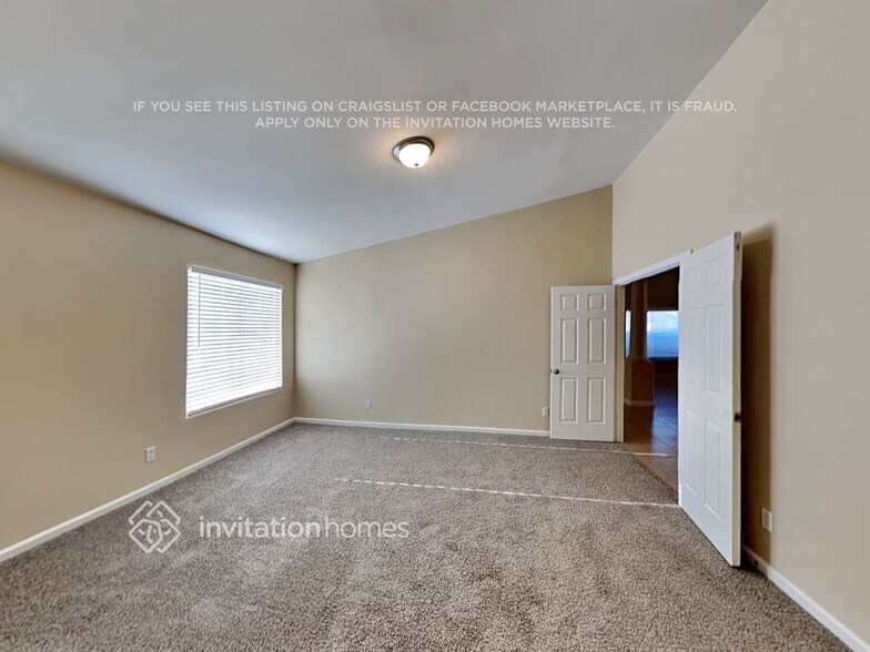 Building Photo - 11690 N 79th Dr