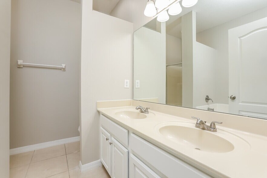 Building Photo - 436 Casa Marina Pl