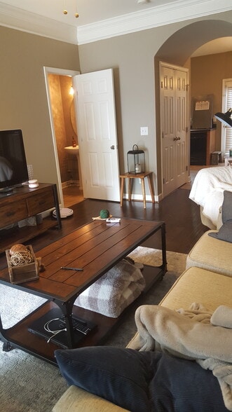 Living area, Half Bath, Pantry, view to Kitchen - 2015B Beech Avenue