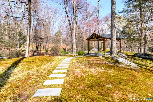 Building Photo - 414 Riversville Rd