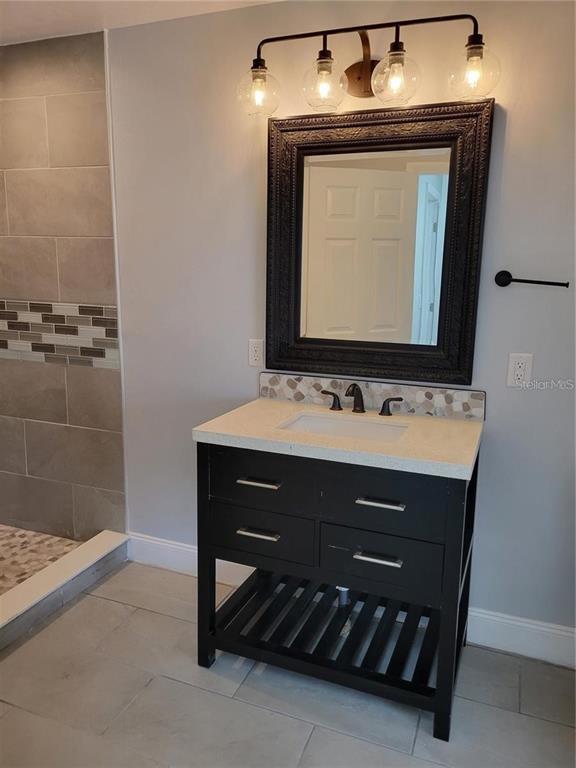 Building Photo - 807 McLain Ct