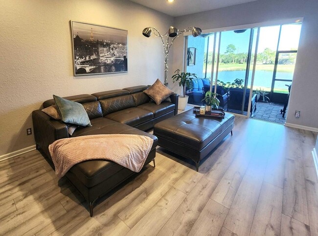 Building Photo - 2247 SW Cape Cod Dr