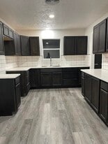 Building Photo - 904 W Robinson St