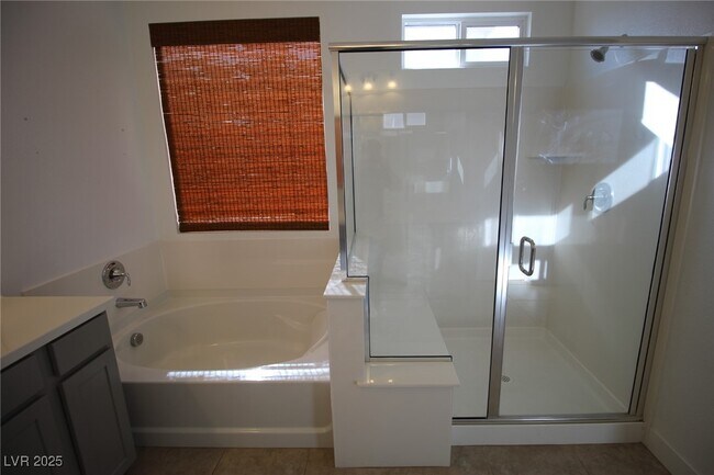 Building Photo - 8085 Skye Roar Ct