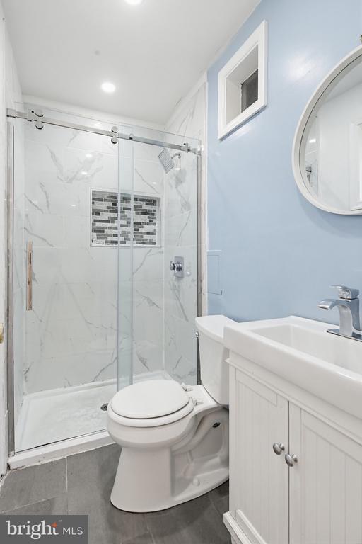 Building Photo - 9717 Hedin Dr