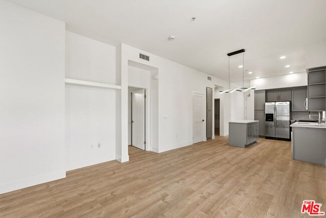 Building Photo - 12920 W Runway Rd