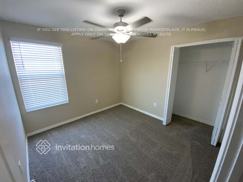 Building Photo - 5010 White Chicory Dr