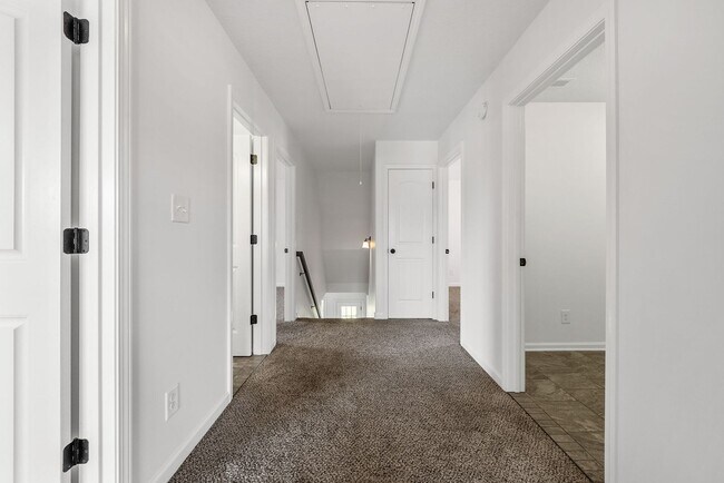 Building Photo - 2863 McManus Cir