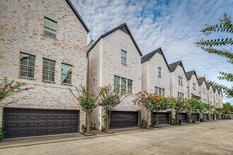 Building Photo - 4009 University Grove St