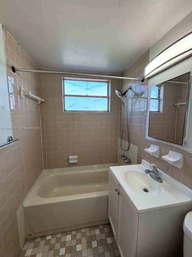 Building Photo - 14140 NW 24th Ct