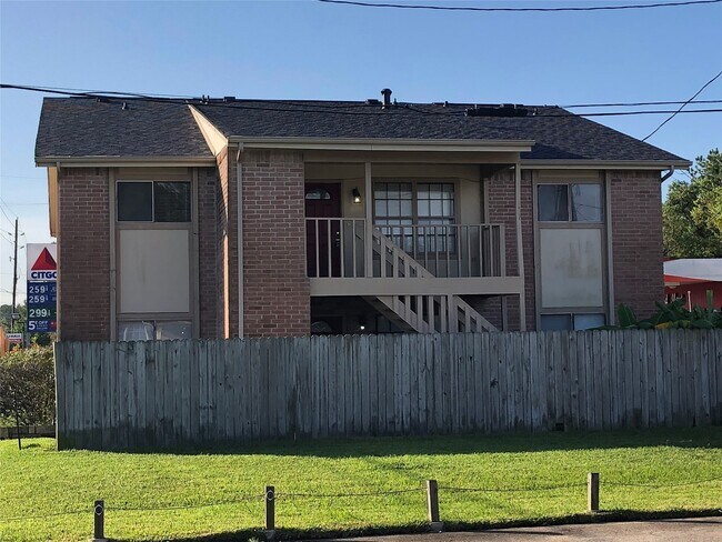 Building Photo - 1022 Wilson Rd