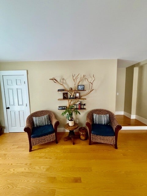 Building Photo - 10 Pine Point Rd