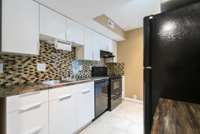 Building Photo - 7153 Stonington Lane, Charlotte, NC 28227