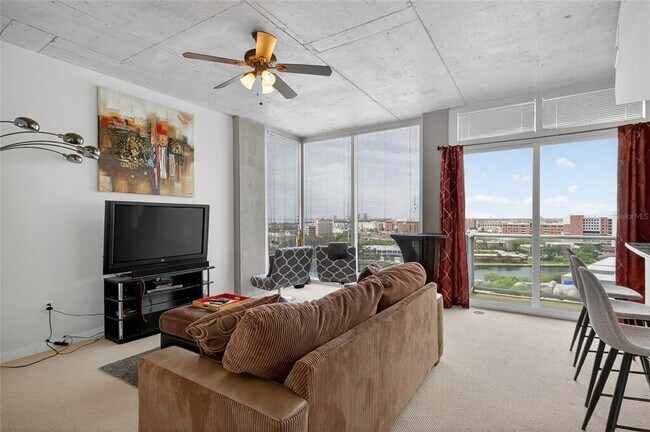 Building Photo - 777 N Ashley Dr