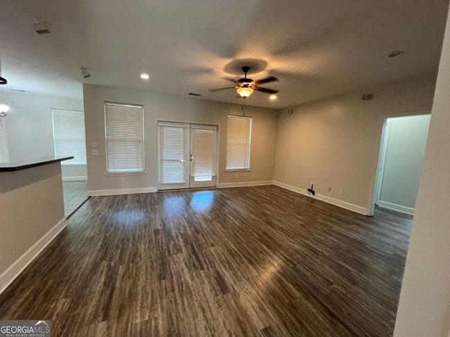 Building Photo - 203 Waters Edge Dr