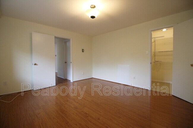 Building Photo - 1511 S George Mason Dr