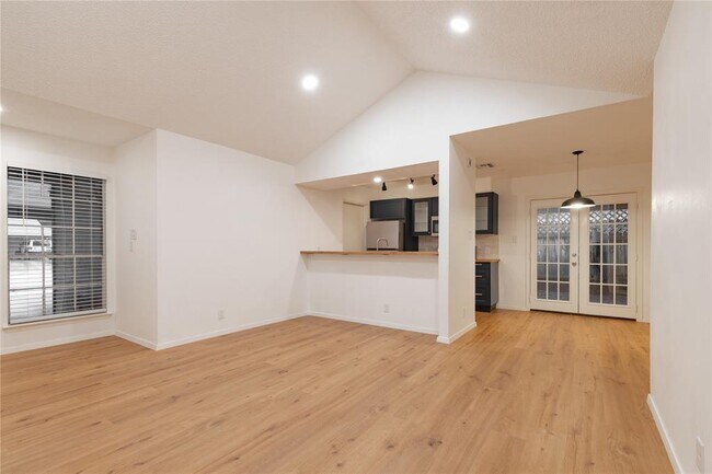 Building Photo - 100 Nicole Cove