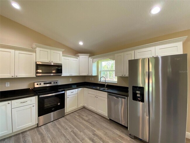 Building Photo - 2810 W Pintado Dr
